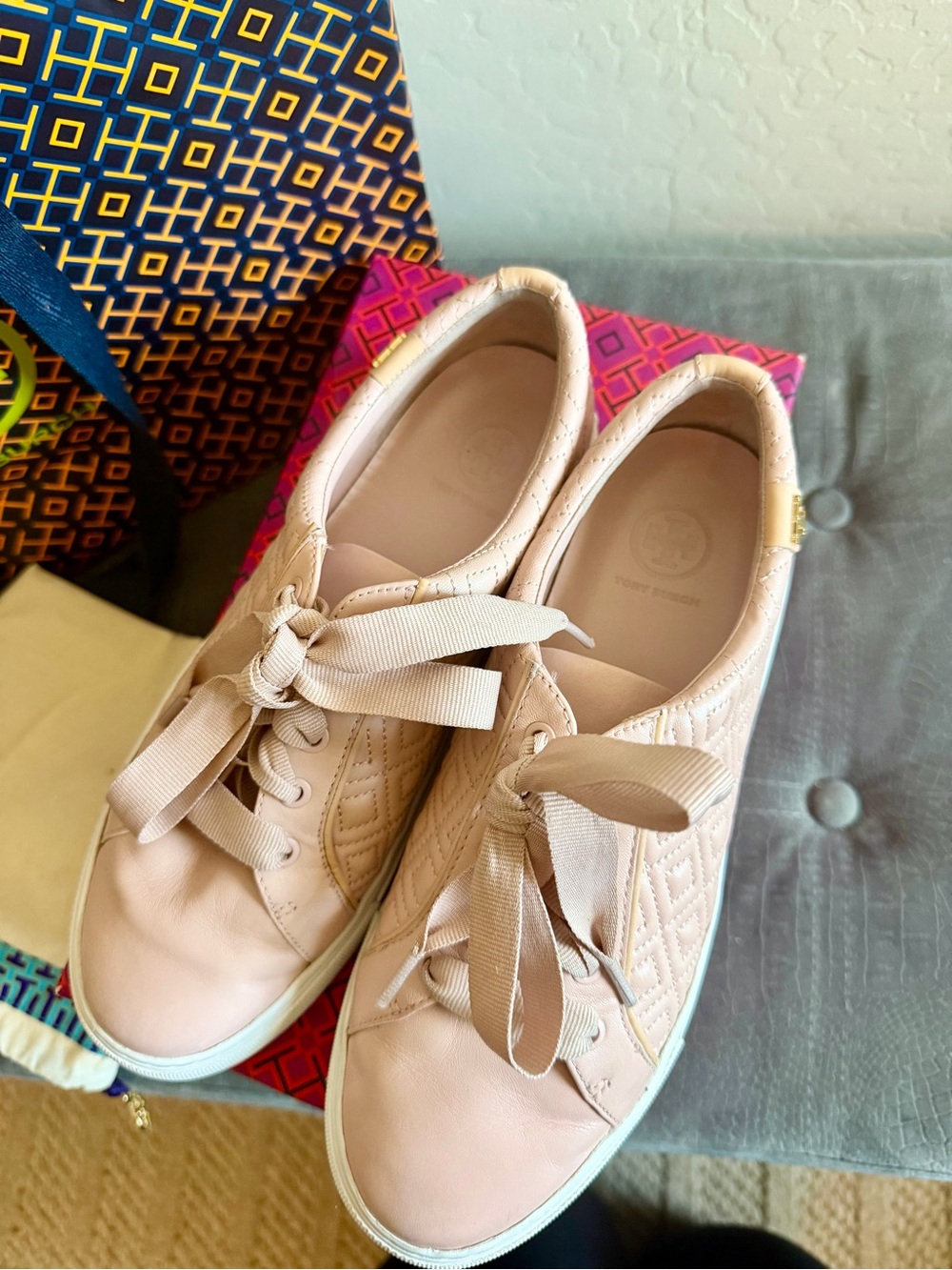 Tory Burch Blush Marion Quilted Leather Sneakers Sz 8 - Picture 3 of 3
